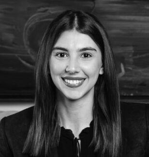 Portrait of Jessica Fonti, — Senior Associate